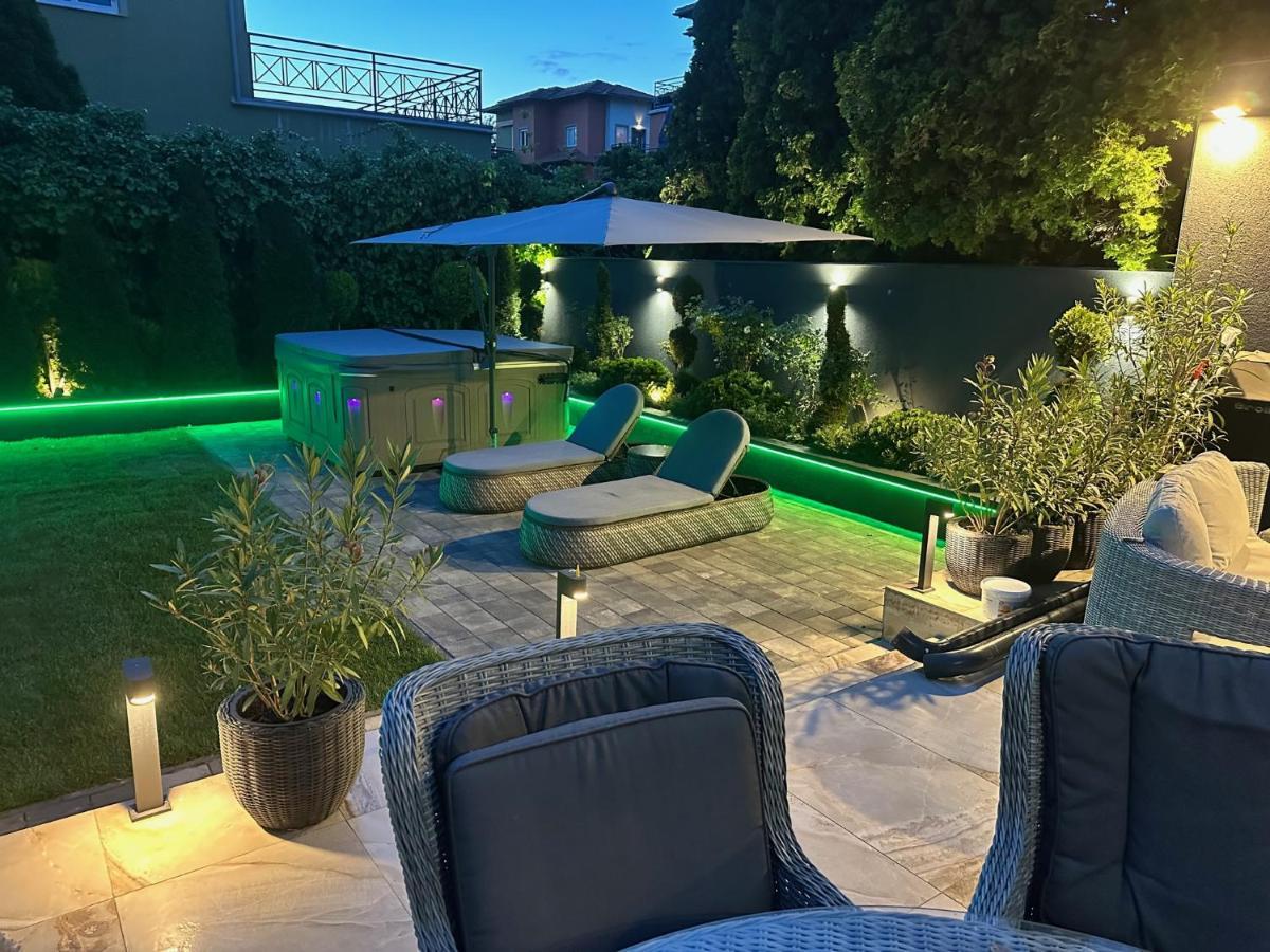 Oasis Of Streamside Relaxation Budapest